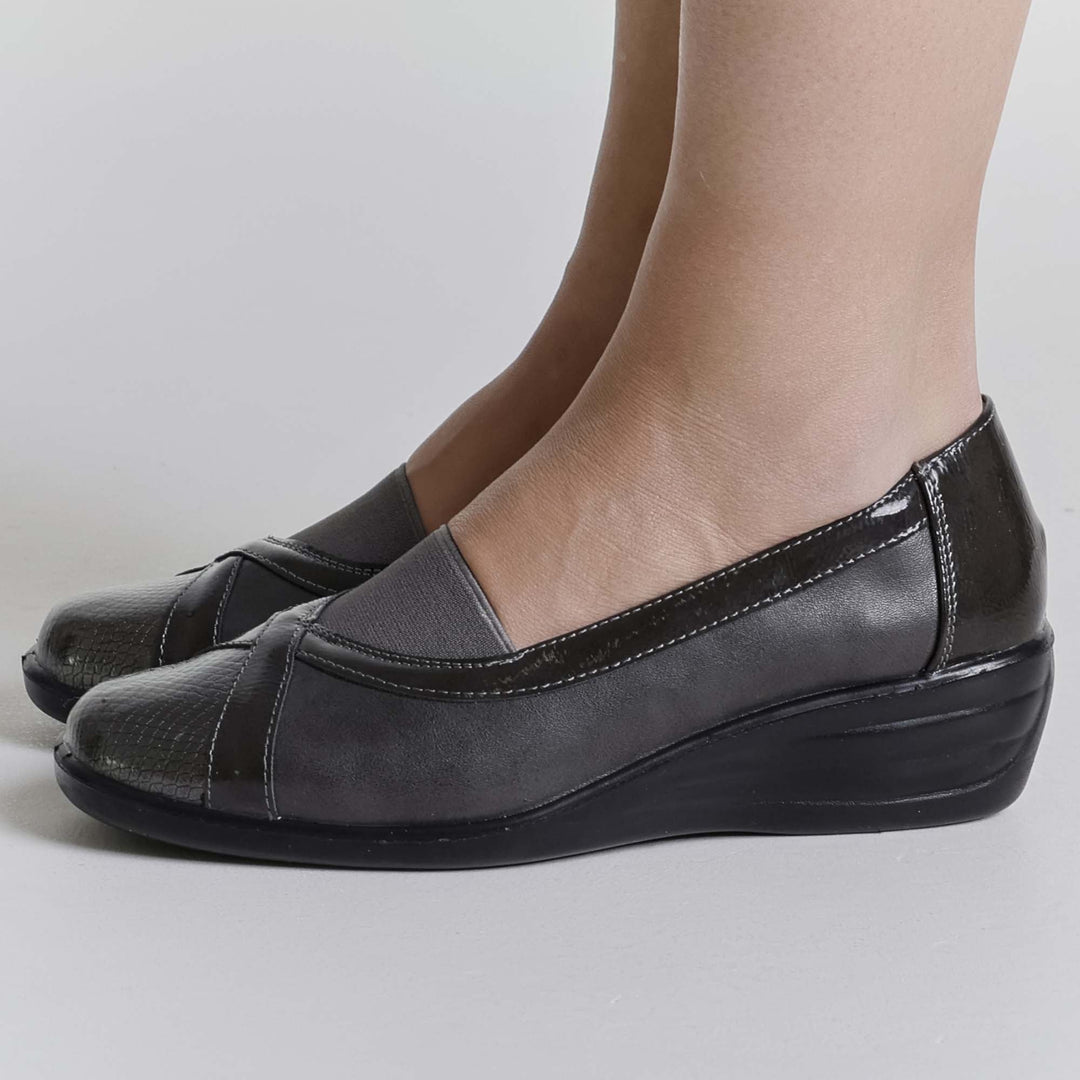 Daphne | Elevated Sole Moccasins