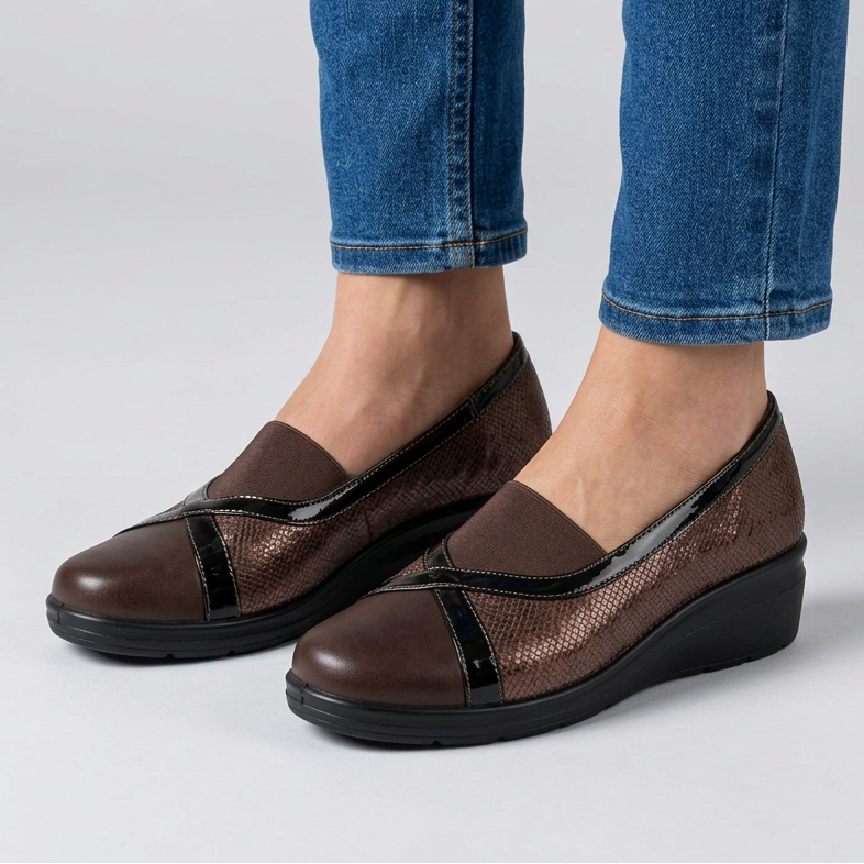 Elastic Band Moccasins with Glossy Accents