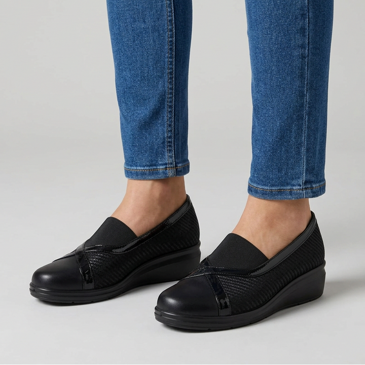 Elastic Band Moccasins with Glossy Accents