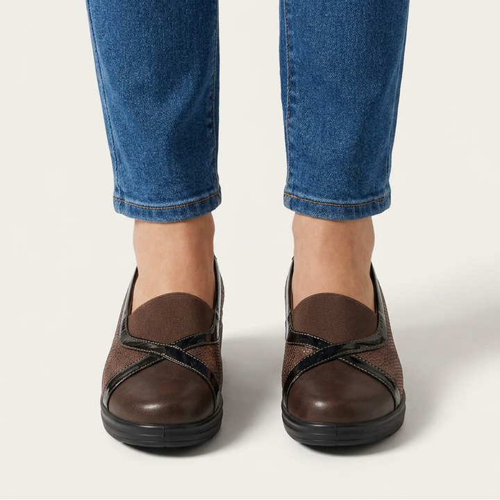 Elastic Band Moccasins with Glossy Accents