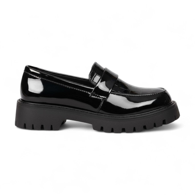 Crocodile-Effect Lacquered Loafers Available in Three Colors