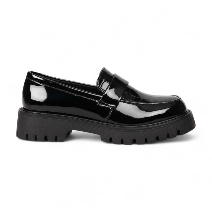 Crocodile-Effect Lacquered Loafers Available in Three Colors