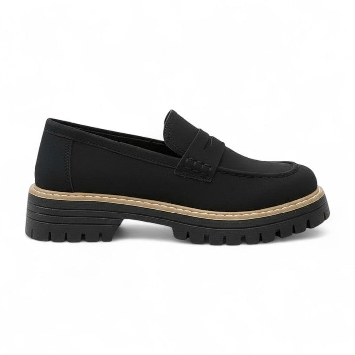 Chic Bicolour Loafers with a Stylish Design