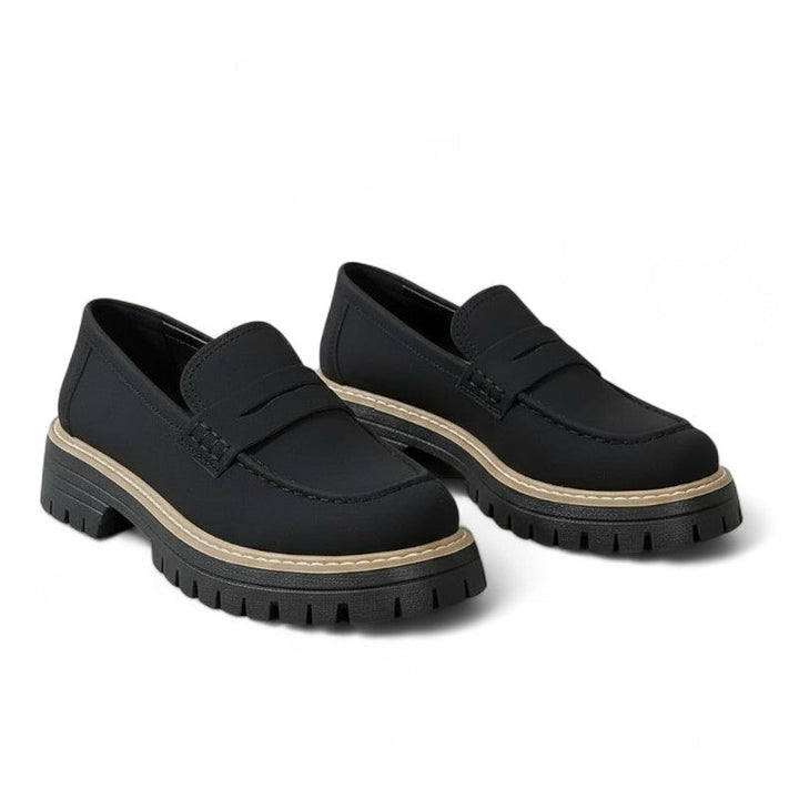 Chic Bicolour Loafers with a Stylish Design