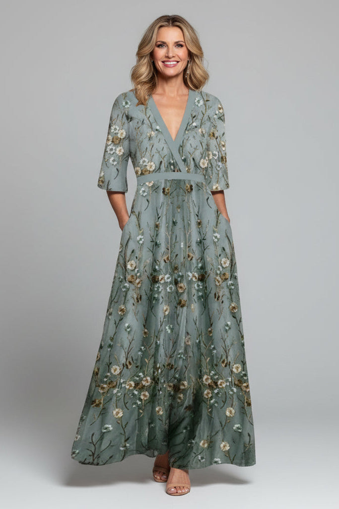 Danielána | Floral Embroidery Maxi Dress