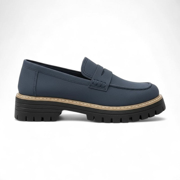 Chic Bicolour Loafers with a Stylish Design