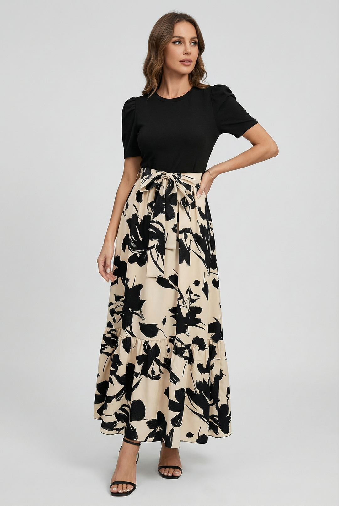 Edita | Elegant Maxi Dress with Stand-Up Collar for a Romantic Look