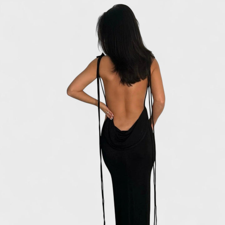 Luna - The dress that accentuates your curves