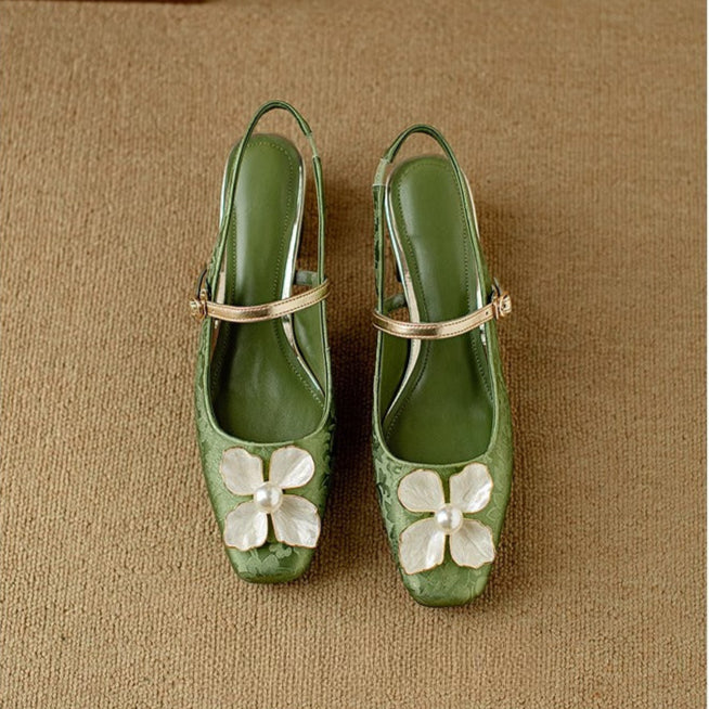 Mathilde – Elegant women's shoes with a floral pattern