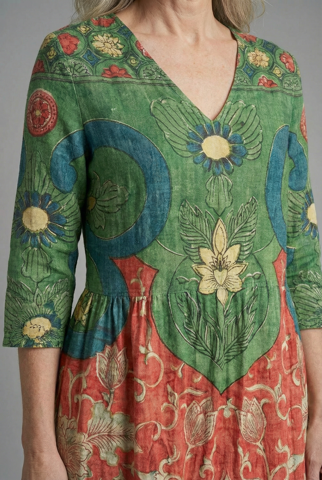 Vanda | Chic Long-Sleeve Maxi Dress