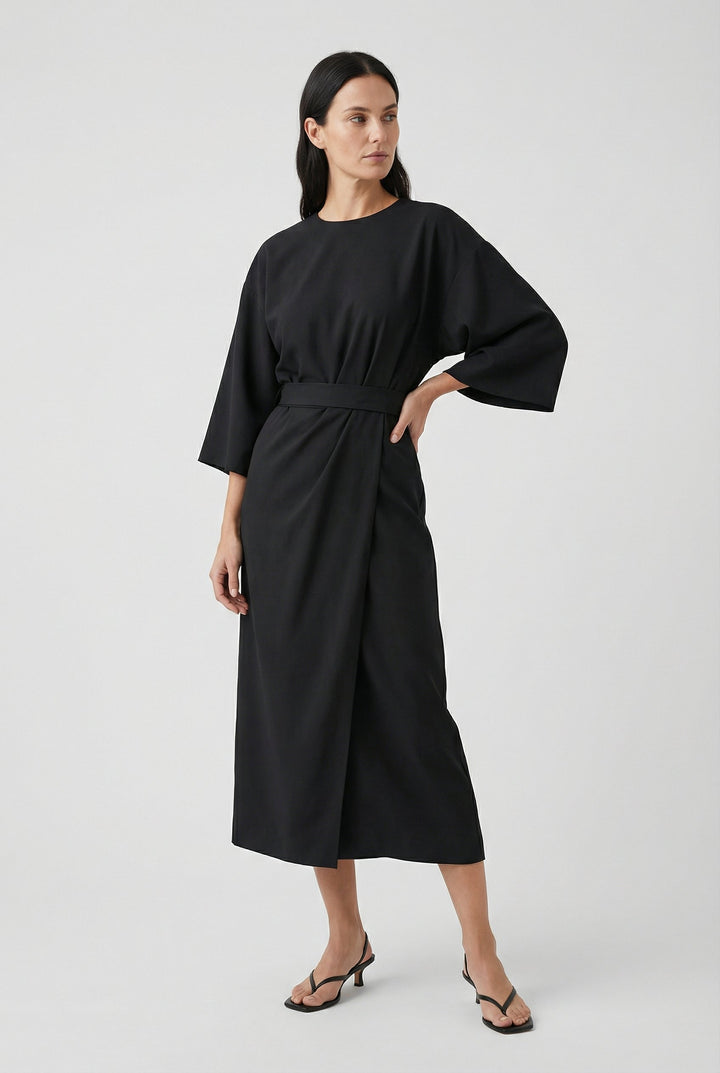Erika | Flowing Maxi Dress with Belt
