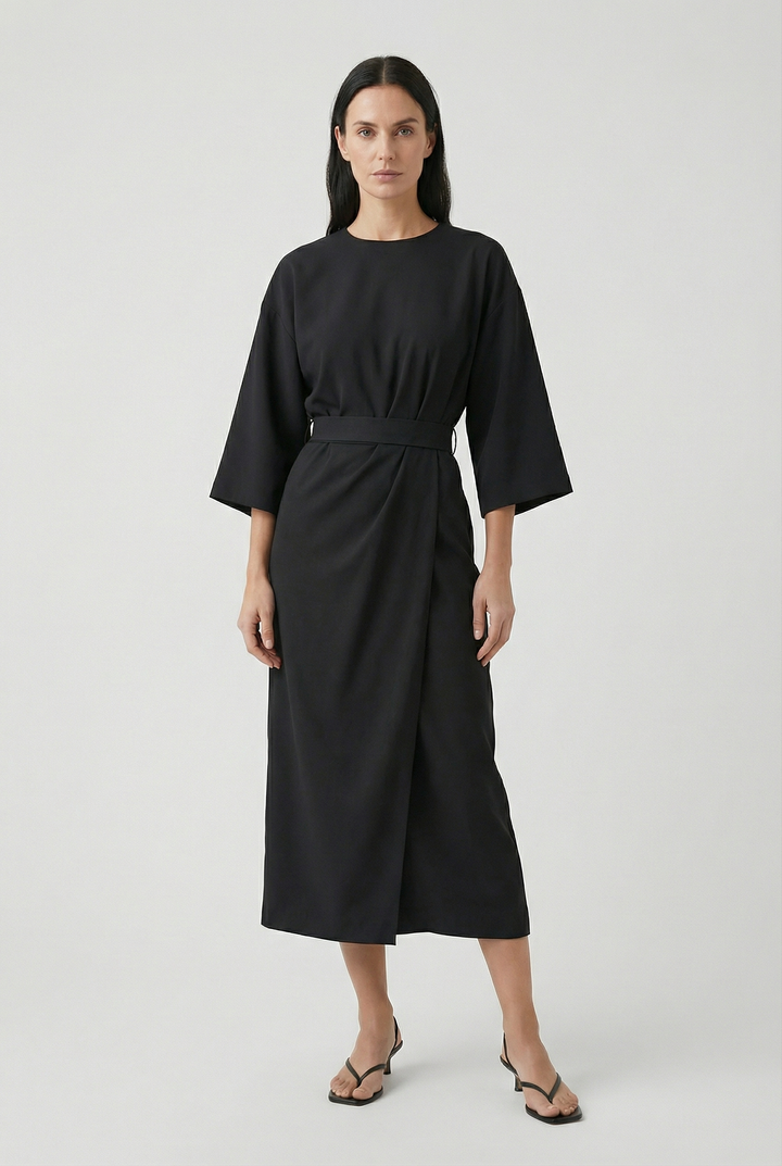 Erika | Flowing Maxi Dress with Belt
