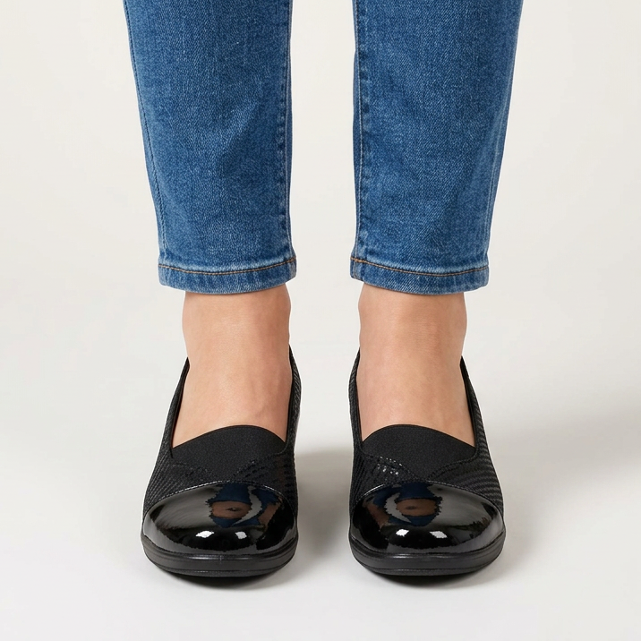 Elastic Band Moccasins with Glossy Toe