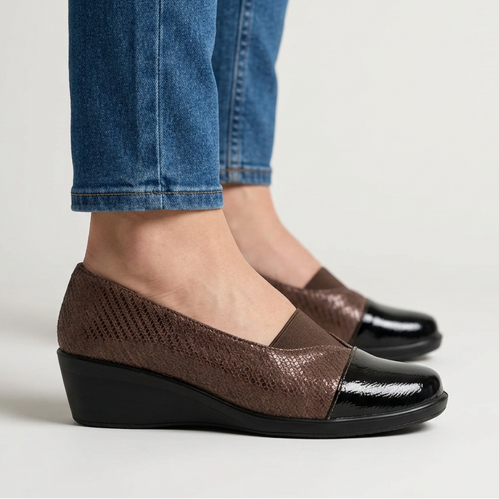 Elastic Band Moccasins with Glossy Toe