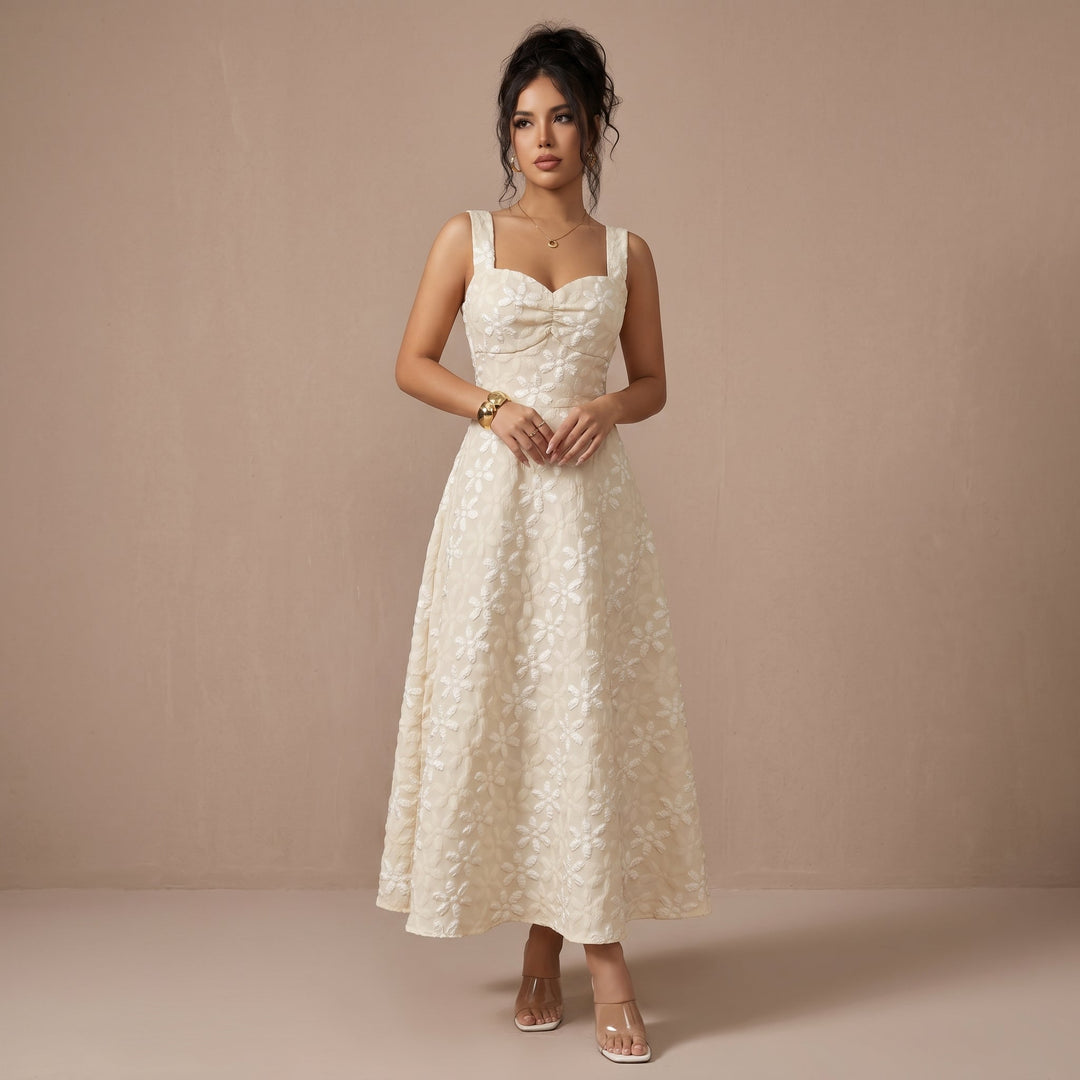 Alba – Midi dress with flowing texture and floral pattern