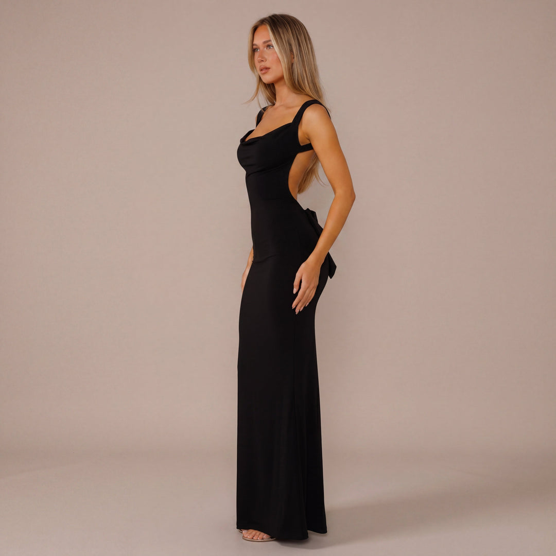 Noelia – Long Elegant Dress with Minimalist Design