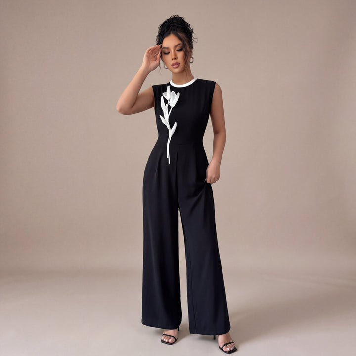 Iria – Black dress with contrasting floral design