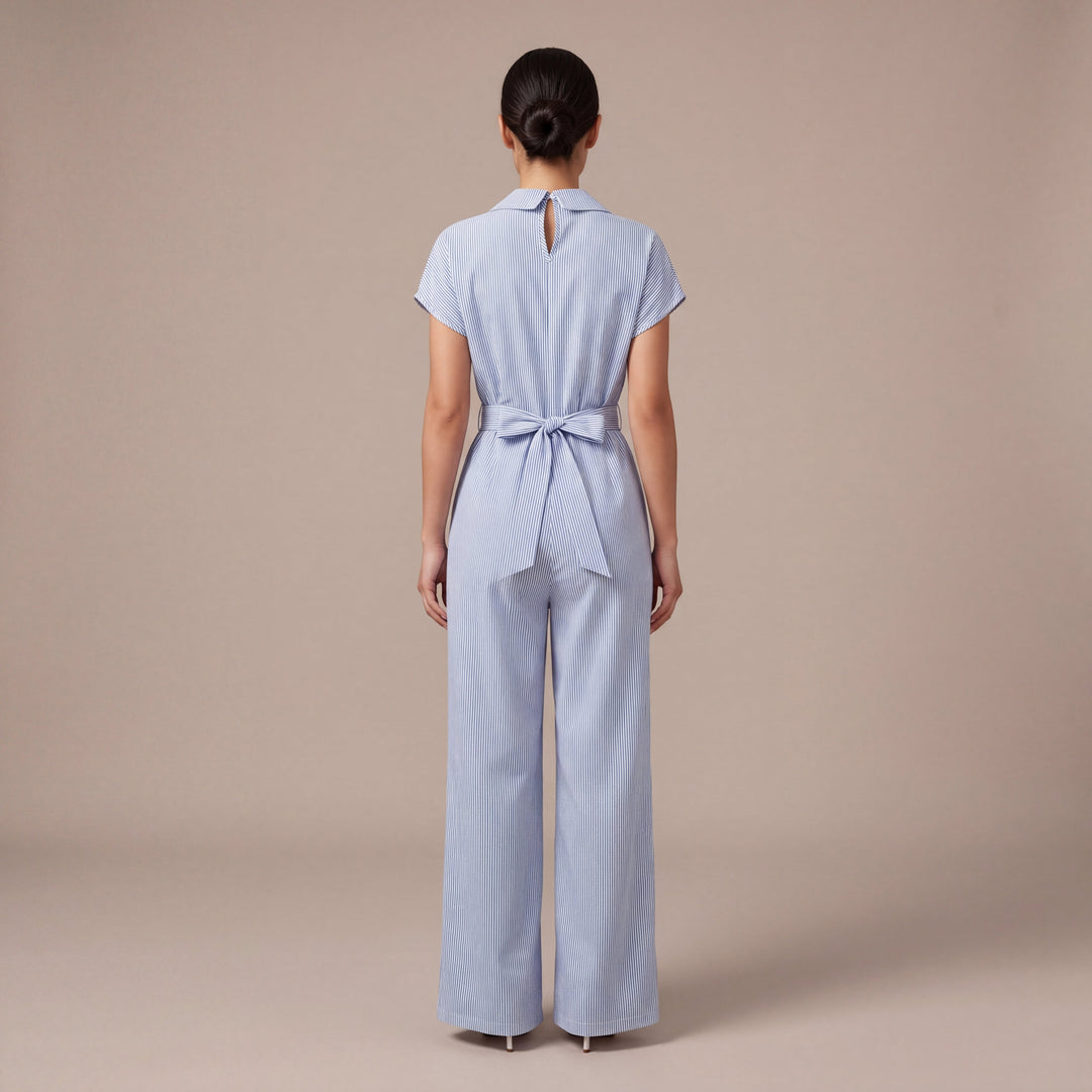 Elena – Monochrome set with belt and straight trousers