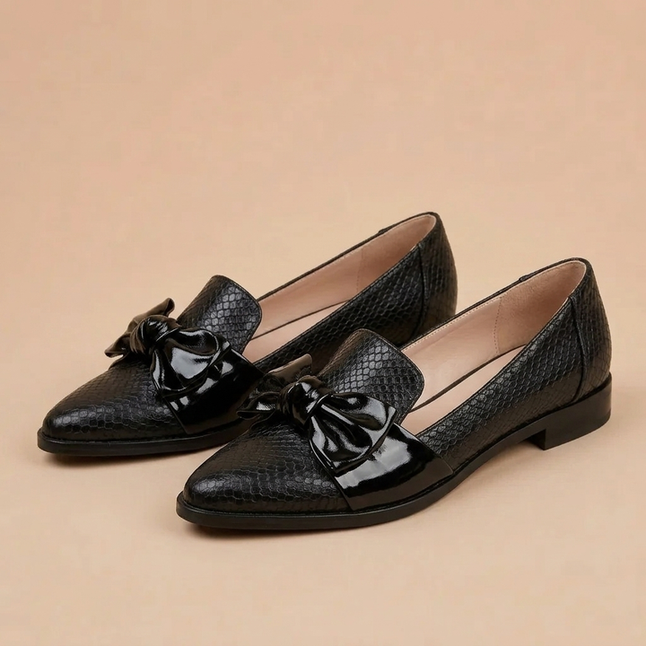 Klaudia - Loafer with Bow