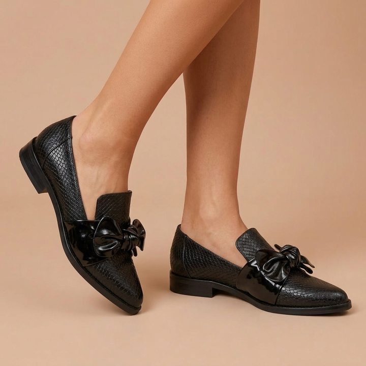 Klaudia - Loafer with Bow