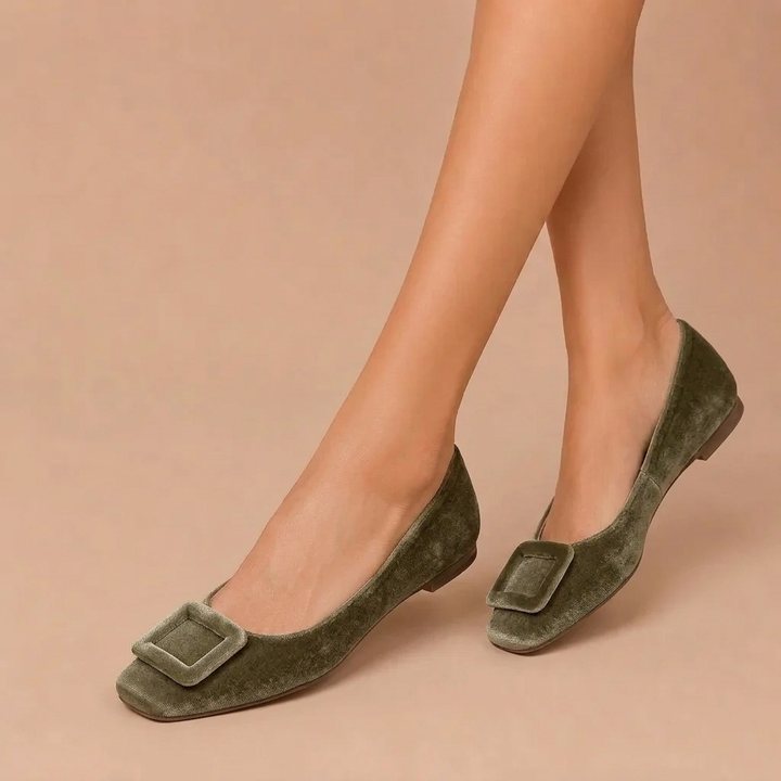 Noë™ | Suede Loafers with Design