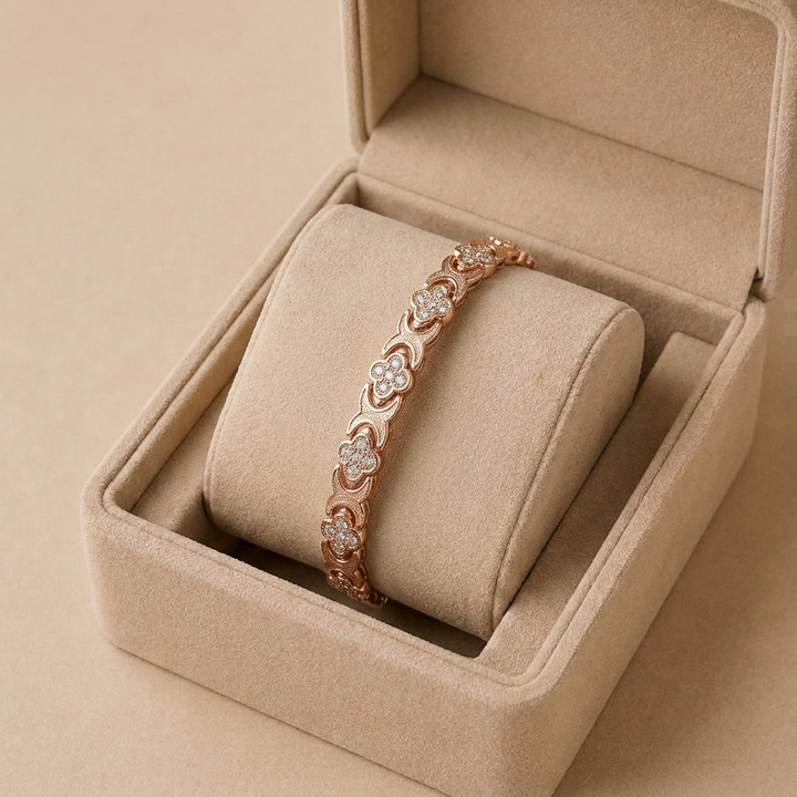 Mavreta - magnetic copper bracelet with elegance and timeless charm