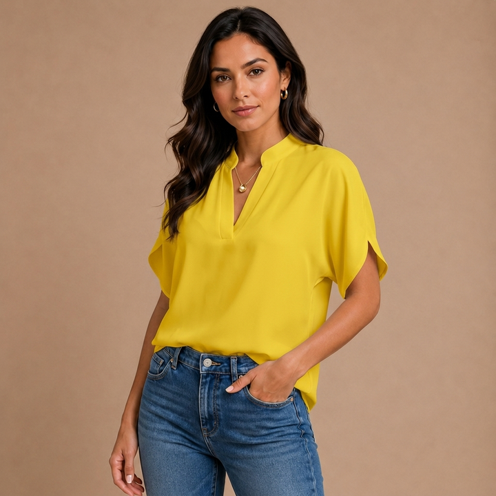 Agatha - Elegant Blouse with Refined Collar
