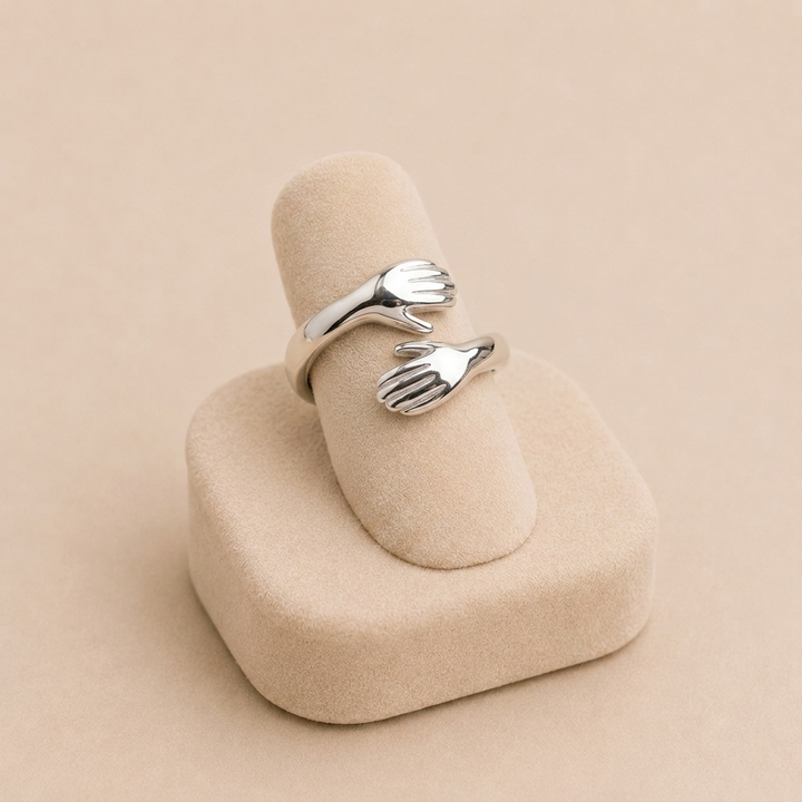Hug Ring