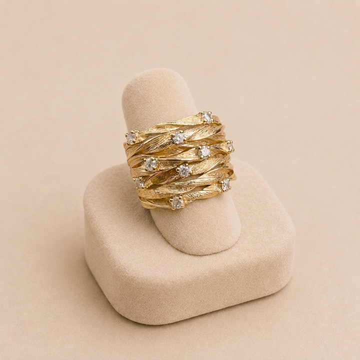 Johanna - Vintage gold ring with zircon