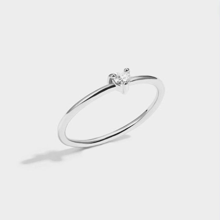 Carlotta – Slim Silver Ring with Fine Line
