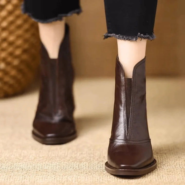Claudia - Elegant Mid-Heel Ankle Boots